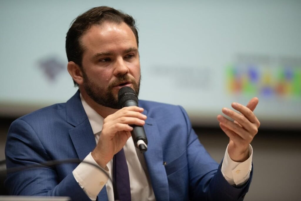 22secretario da fazenda anuncia