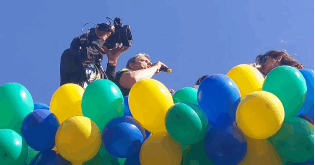 Tarcísio Celebra Aniversário e Canta Louvores em Trio Durante a Marcha para Jesus em São Paulo tarcisio celebra aniversario e