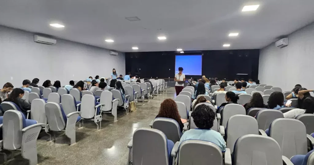 Análise da Saúde Socioemocional dos Estudantes da Rede Pública no DF Revela Desafios