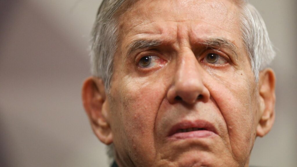 Augusto Heleno é Transferido para Regime Domiciliar Após Decisão de Moraes