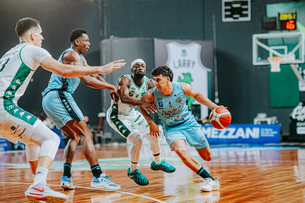Brasília Basquete Brilha e Derrota Bauru em Jogo Decisivo do NBB