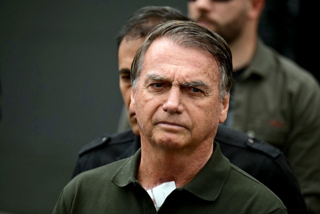 Cirurgia de Bolsonaro: Entenda os principais pontos da oitava operação do ex-presidente