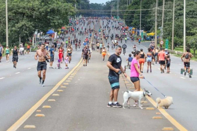 Horários de Funcionamento dos Serviços Públicos no Fim de Ano: O Que Abre e O Que Fecha Horários de Funcionamento dos Serviços Públicos no Fim de Ano: O Que Abre e O Que Fecha