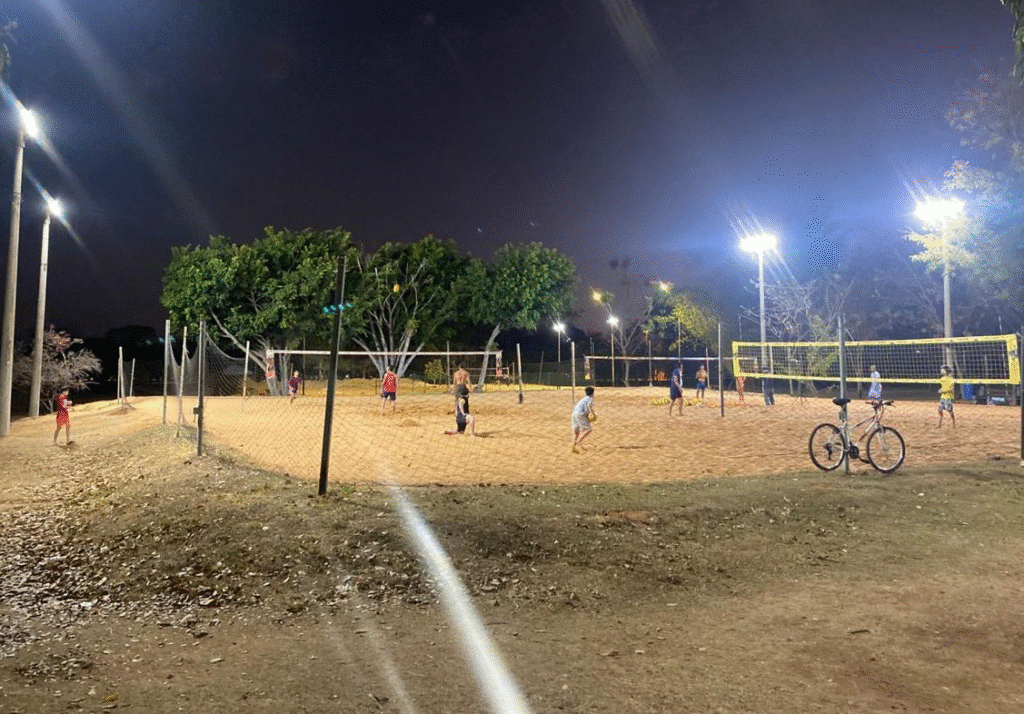 Iluminação Moderna Transforma Monumentos e Espaços Esportivos no DF