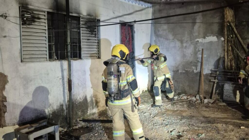 Incêndio em Samambaia: Corpo Carbonizado Encontrado em Residência