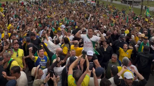 Ato de Nikolas Ferreira em Brasília: Políticos se Unem em Apoio a Bolsonaro Ato de Nikolas Ferreira em Brasília: Políticos se Unem em Apoio a Bolsonaro