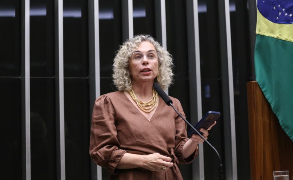 Câmara dos Deputados aprova proibição do uso de mercúrio em tratamentos dentários para grupos de risco Câmara dos Deputados aprova proibição do uso de mercúrio em tratamentos dentários para grupos de ris