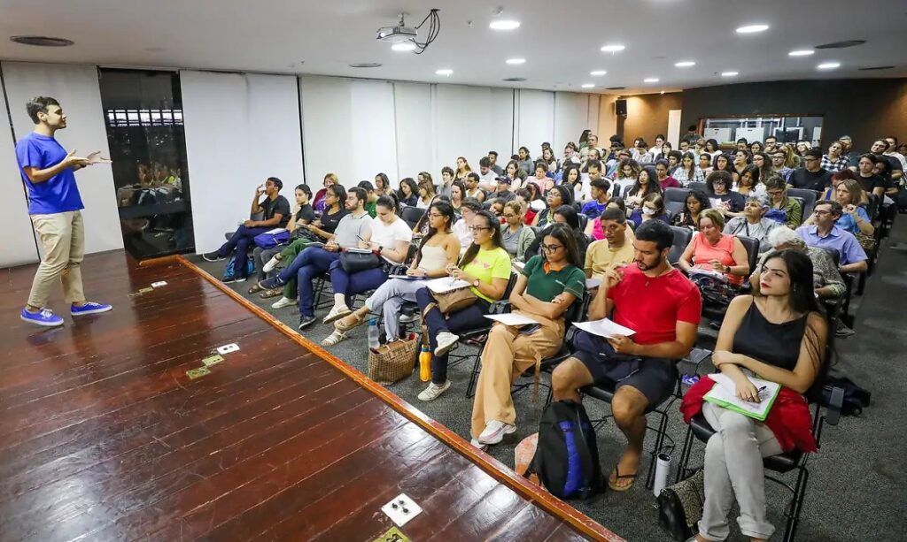 Câmara dos Deputados Lança Concurso Público com Vagas e Salários Atrativos
