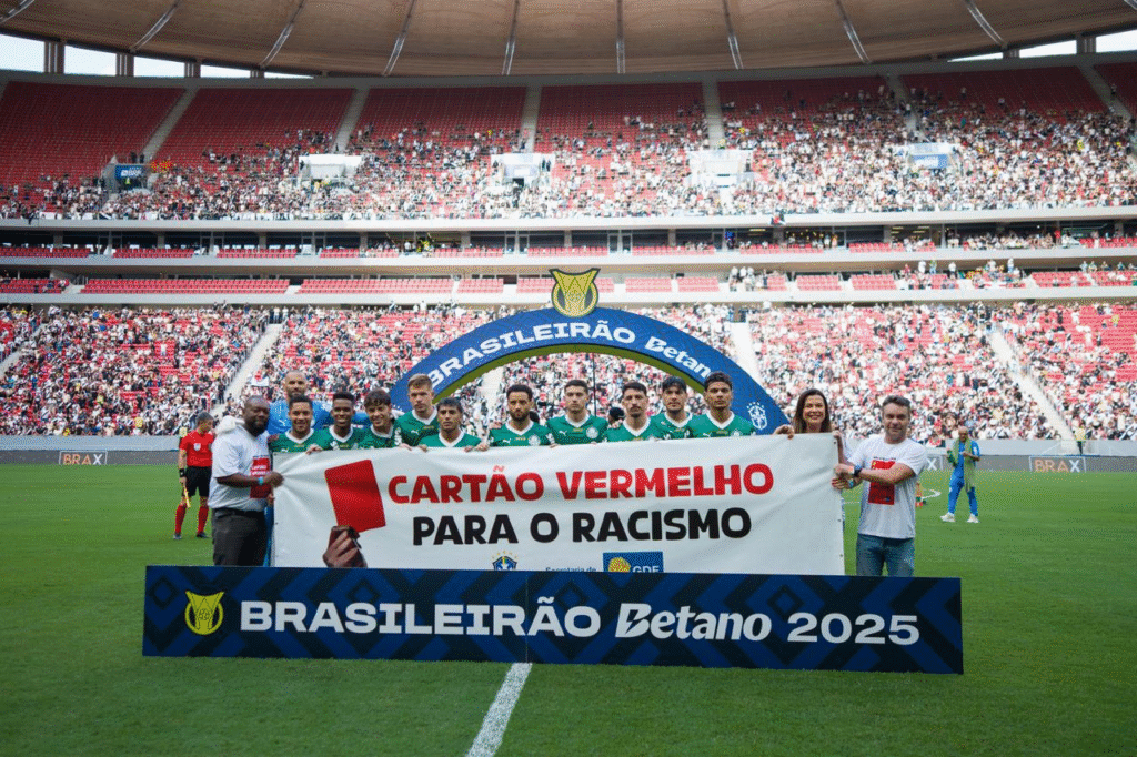 Campanha Cartão Vermelho contra o Racismo é destaque na Supercopa entre Flamengo e Corinthians