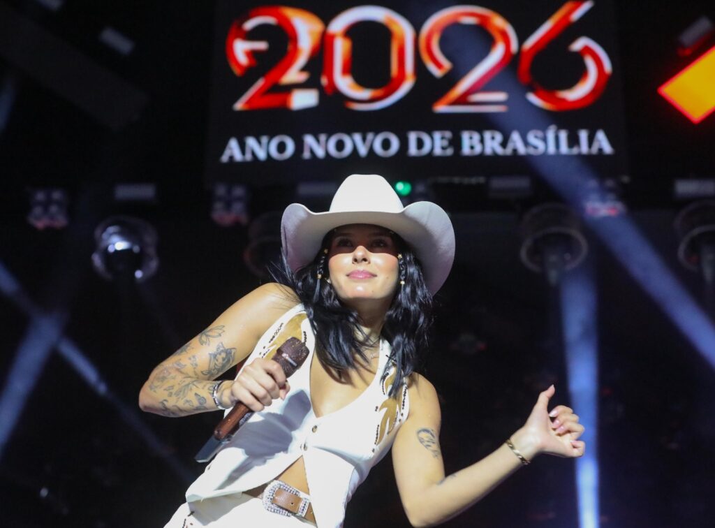 Celebra DF: Multidão se Reúne na Esplanada para Shows de Ana Castela, Murilo Huff e Calcinha Preta