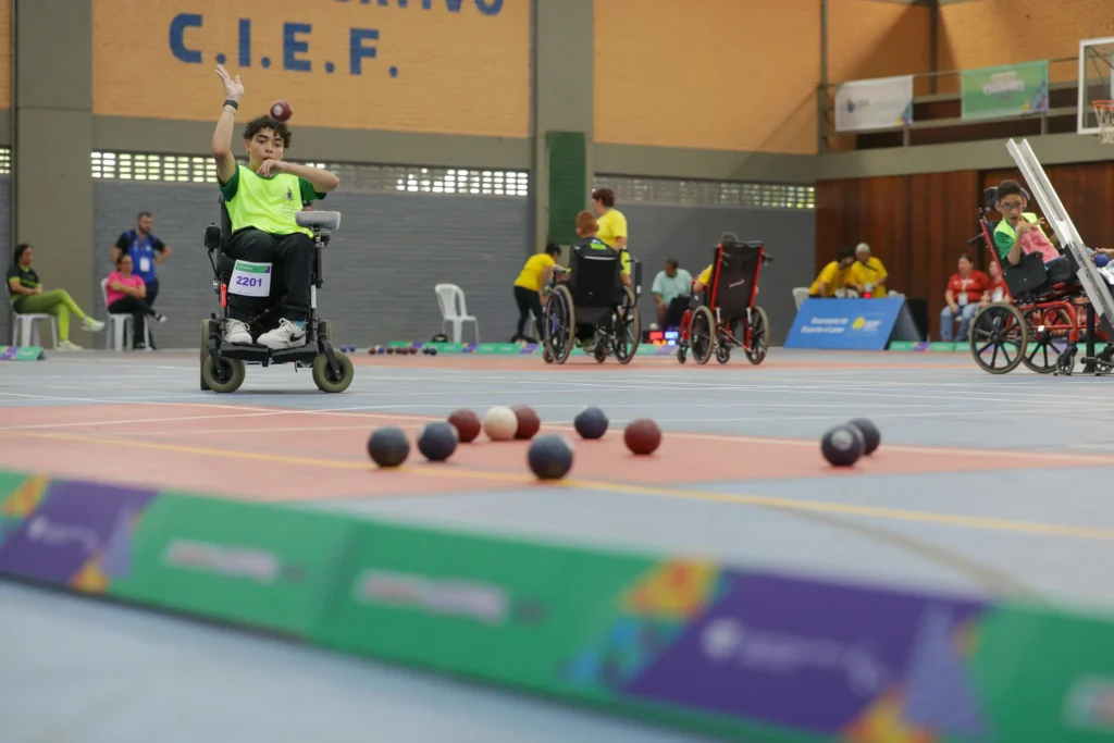 Centro Interescolar de Esportes Abre Inscrições para Pais de Alunos e Incentiva Atividade Física