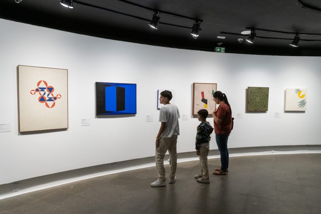 Descubra a Arte Brasileira: Exposição Imperdível no CCBB Brasília Descubra a Arte Brasileira: Exposição Imperdível no CCBB Brasília