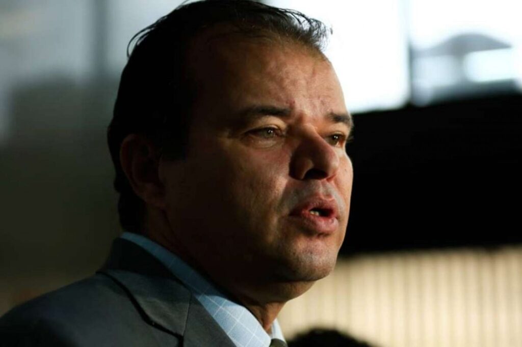 Desembargador do DF falece aos 60 anos: Causa da morte surpreende Desembargador do DF falece aos 60 anos: Causa da morte surpreende