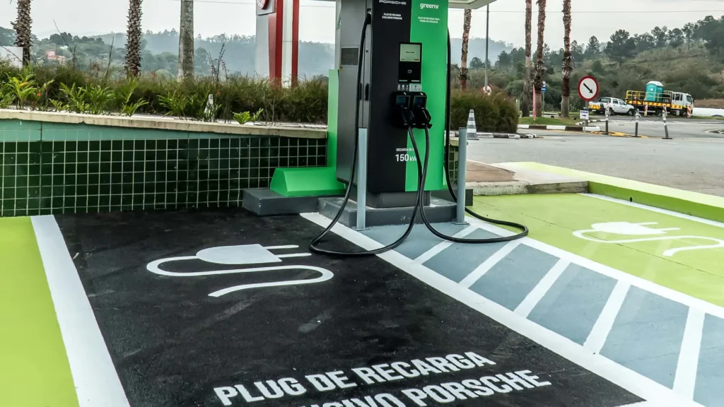 Distrito Federal se Destaca como o 2º no Mercado de Carros Elétricos no Brasil