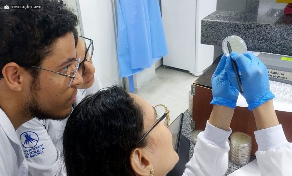 Fita Antimicrobiana Inovadora é Validada para Uso Hospitalar com Apoio da FAPDF