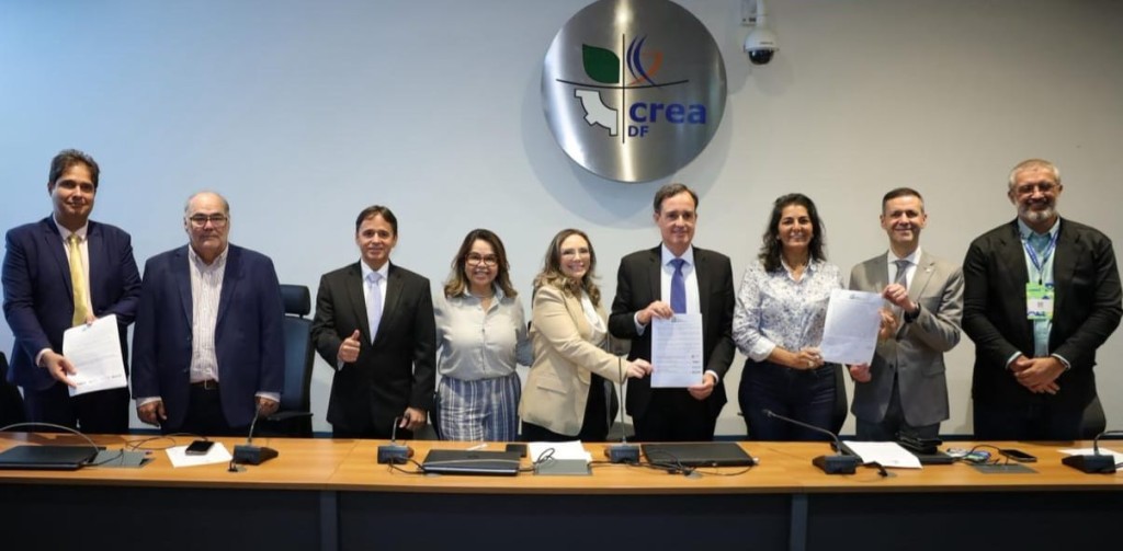 Fórum Brasil Central de Agronomia: Unificando o Agronegócio Nacional Fórum Brasil Central de Agronomia: Unificando o Agronegócio Nacional