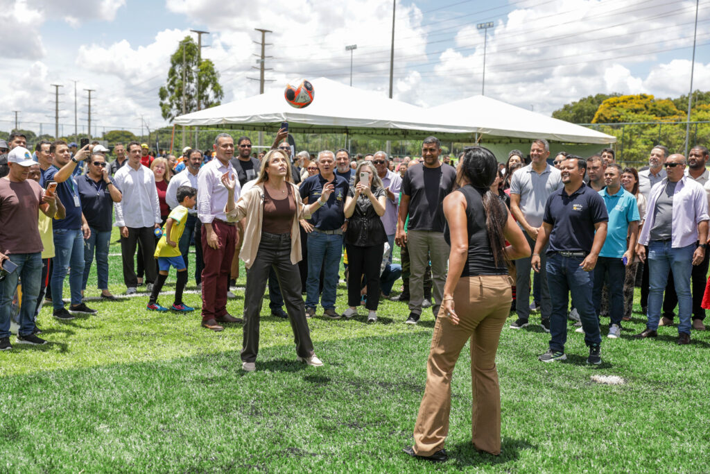 GDF Investe R$ 1,8 Milhão em Novo Campo de Grama Sintética no Taguaparque GDF Investe R$ 1,8 Milhão em Novo Campo de Grama Sintética no Taguaparque