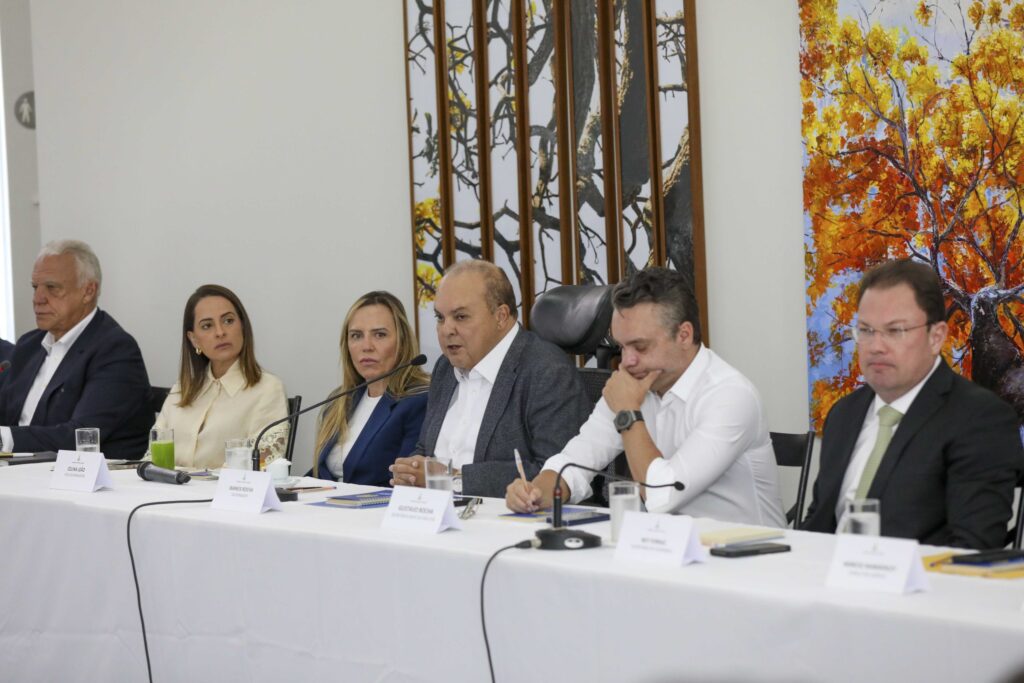 Governador Ibaneis Rocha Define Prioridades em Reunião com Secretários e Líderes Empresariais Governador Ibaneis Rocha Define Prioridades em Reunião com Secretários e Líderes Empresariais