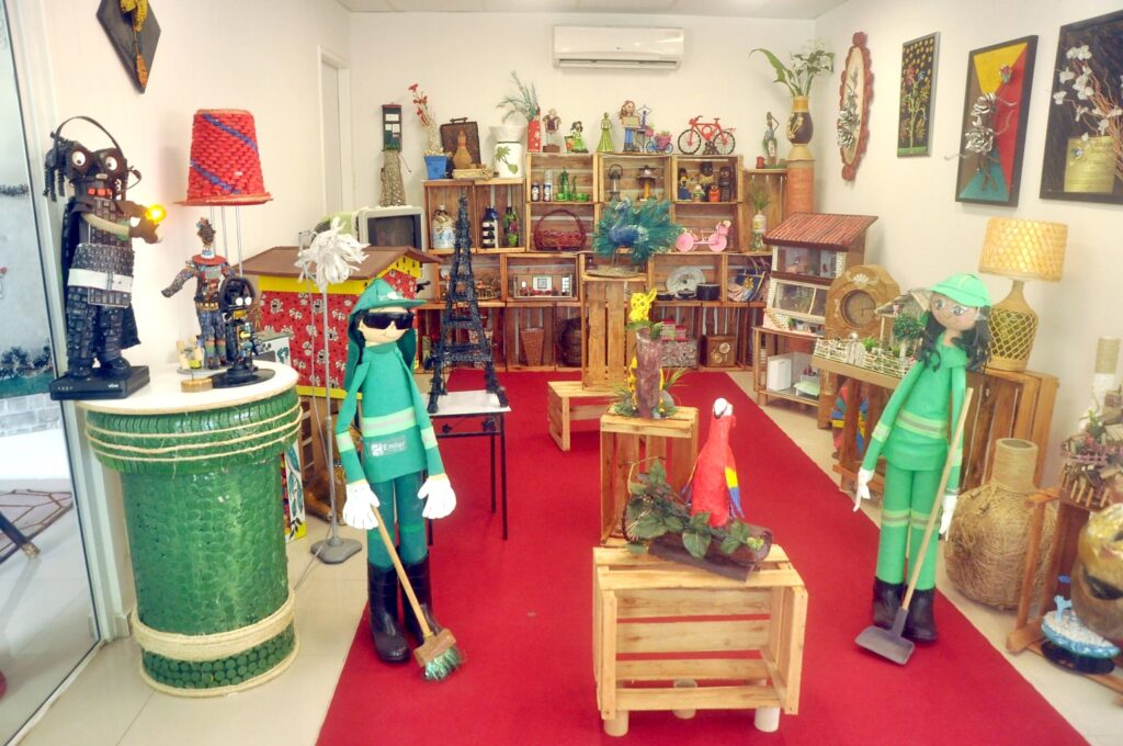 Iniciativas de Arte e Cultura da Emlur Transformam a Educação Ambiental em 2025 Iniciativas de Arte e Cultura da Emlur Transformam a Educação Ambiental em 2025