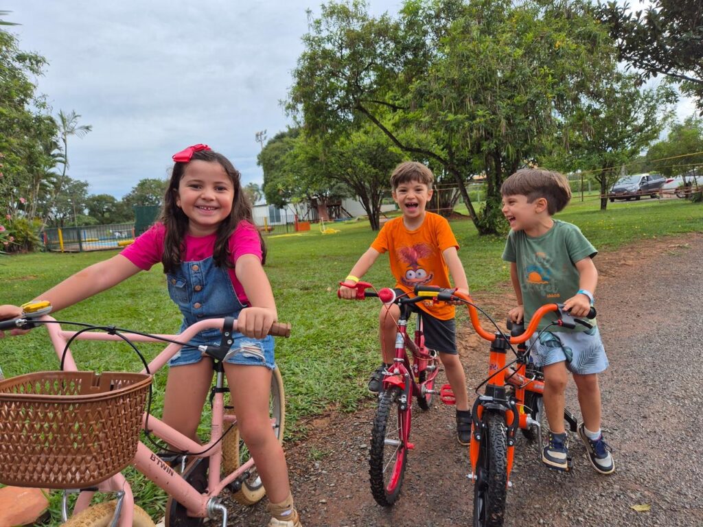 Joyful Summer Camp: Colônia de Férias Bilíngue Transforma a Infância com Diversão e Aprendizado
