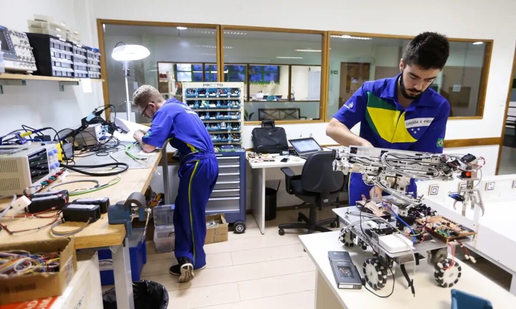 MEC Regulamenta Programa que Impulsiona Formação Profissional no Brasil