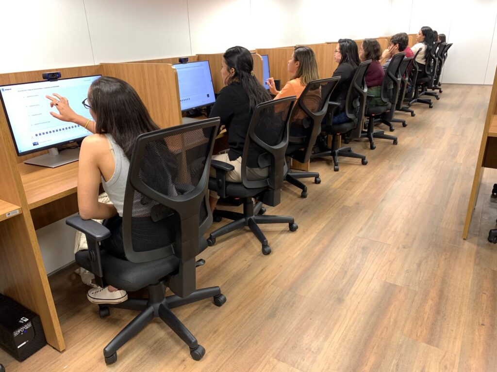 Nova CNH no DF: Mais de 3 Mil Exames Teóricos Realizados Nova CNH no DF: Mais de 3 Mil Exames Teóricos Realizados