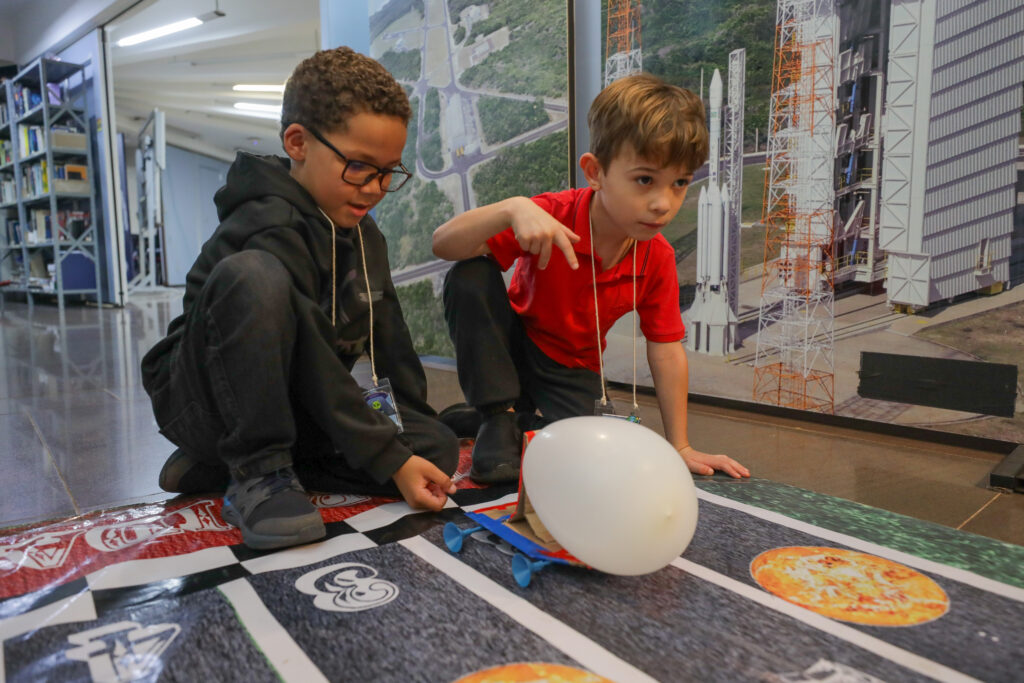 Planetário de Brasília: Oficinas de Ciência e Exposição Interativa Grátis para Jovens e Crianças