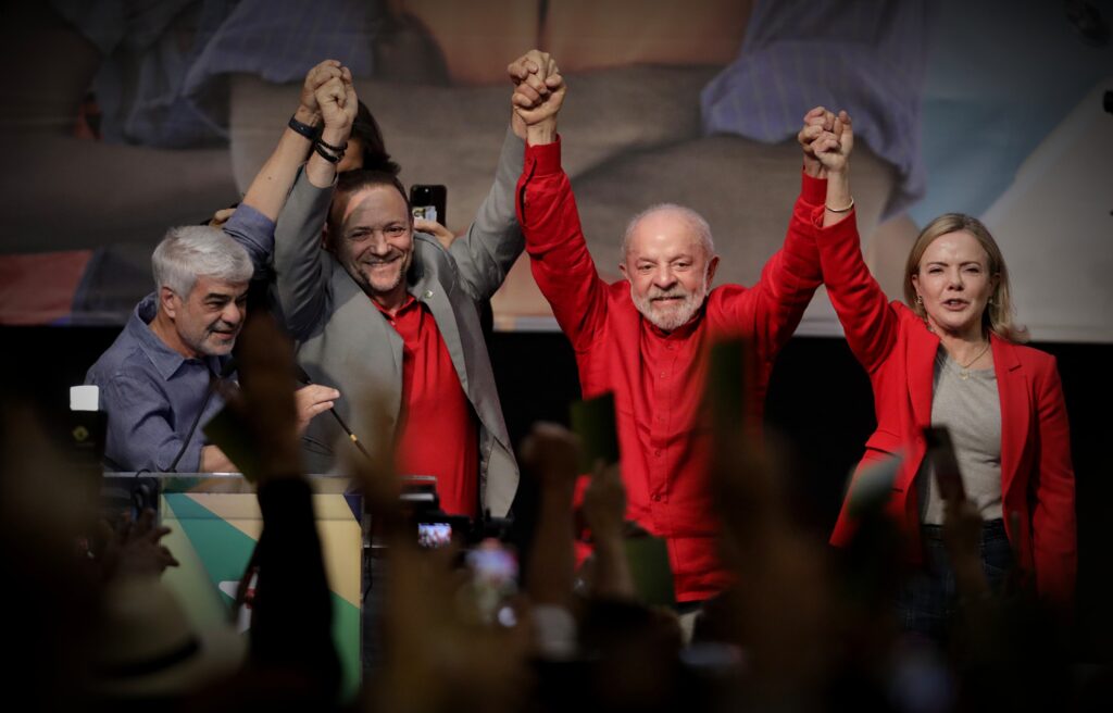 PT Processa Políticos Após Prisão de Maduro: Acusações de Narcotráfico em Debate