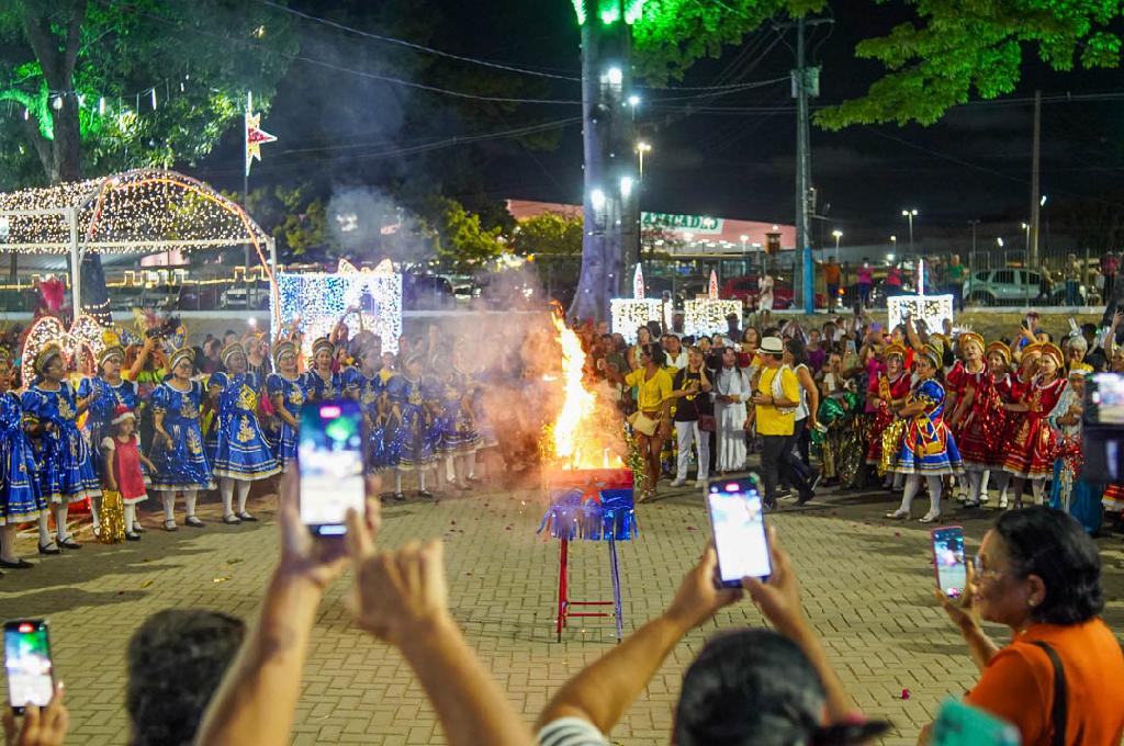 Queima da Lapinha: Tradição e Cultura Pernambucana no Ecoparque das Paineiras Queima da Lapinha: Tradição e Cultura Pernambucana no Ecoparque das Paineiras