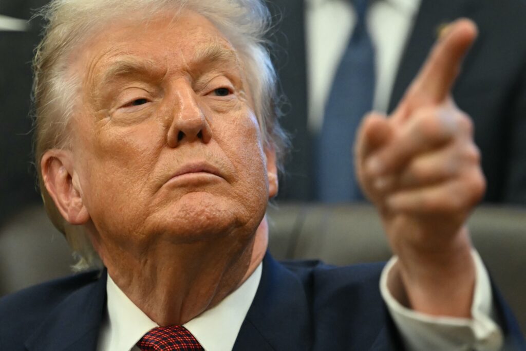 Trump Retoma Ameaças Militaristas na América Latina