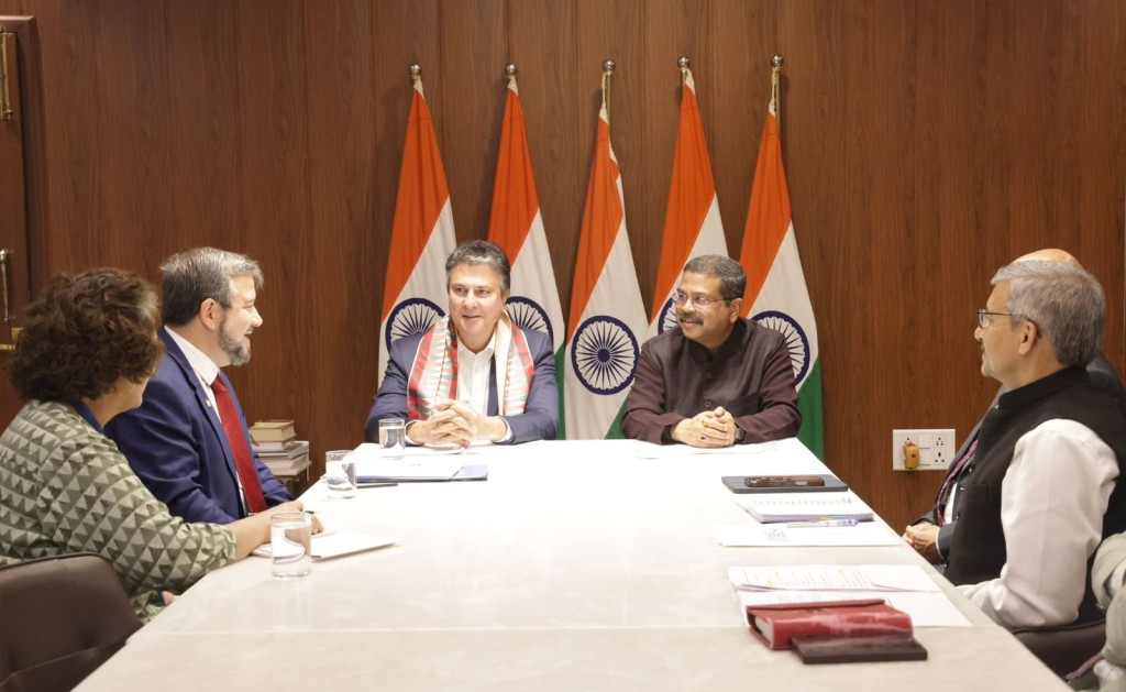 Brasil e Índia Fortalecem Laços na Educação com Diálogo Estratégico Brasil e Índia Fortalecem Laços na Educação com Diálogo Estratégico