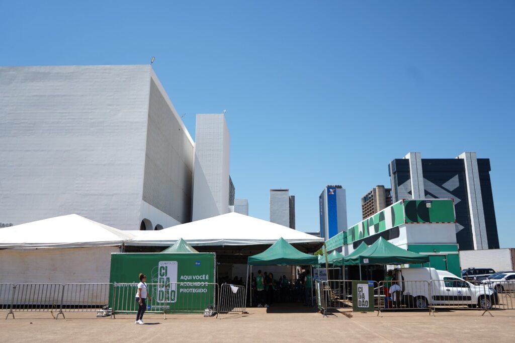 Defensoria Pública do DF Oferece Serviços Gratuitos para a População em Vulnerabilidade Defensoria Pública do DF Oferece Serviços Gratuitos para a População em Vulnerabilidade