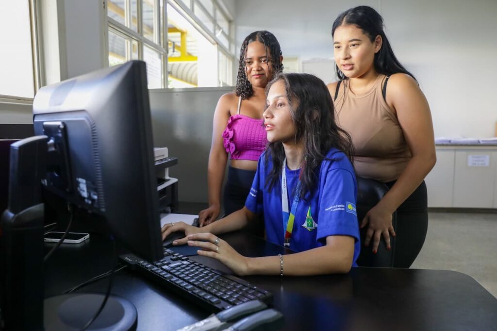 Escola Digital Para Jovens chega a Brazlândia: Tecnologia e Oportunidades para o Futuro
