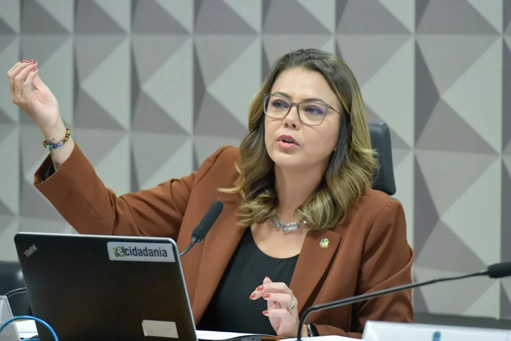 Leila do Vôlei Pede Afastamento de Ibaneis para Investigações Isentas
