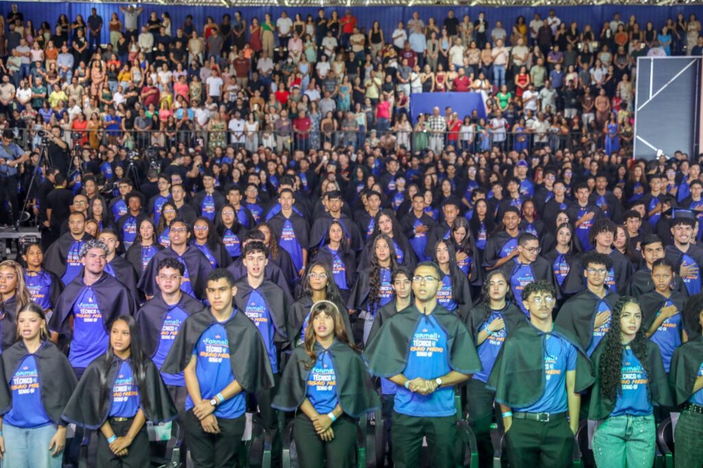 Parceria entre GDF e Senac-DF Forma 1,5 Mil Estudantes em Curso Técnico Integrado