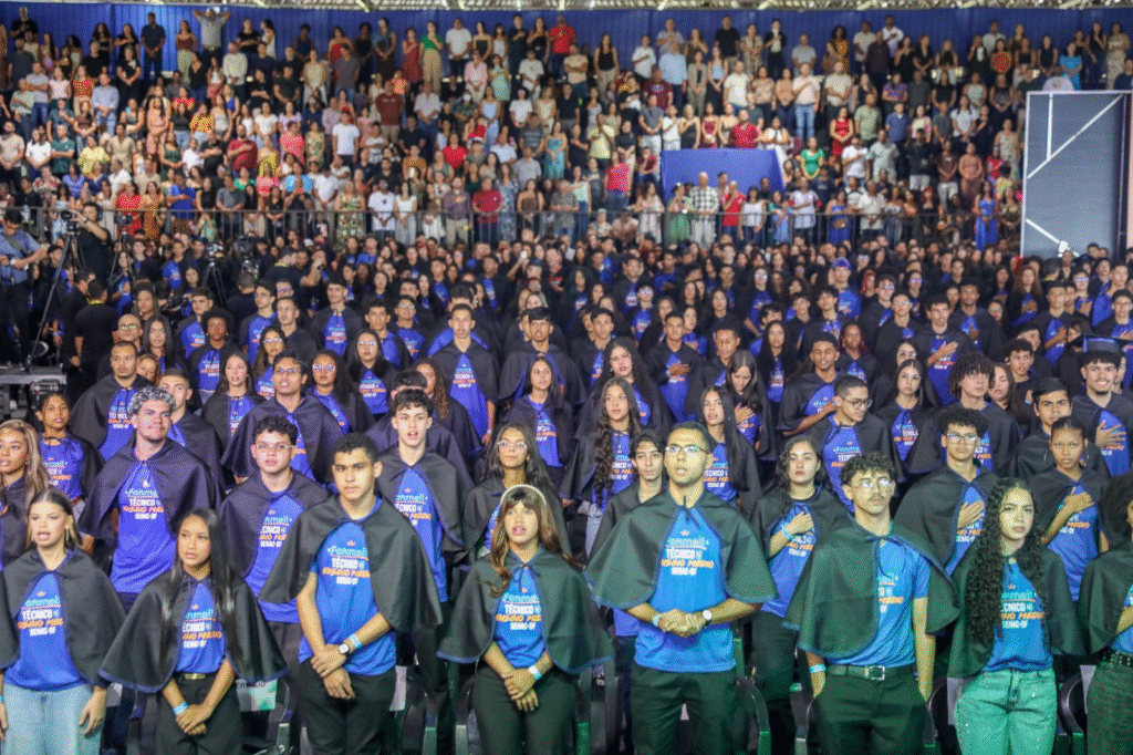 Parceria entre GDF e Senac-DF Forma 1,5 Mil Estudantes em Curso Técnico