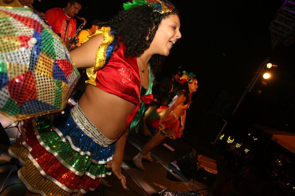 Ressaca de Carnaval agita Brasília: Uma celebração que não acaba Ressaca de Carnaval agita Brasília: Uma celebração que não acaba