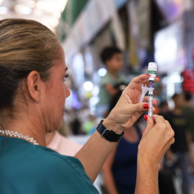 Vacinação Especial no DF: Ações de Imunização Neste Sábado (21) Vacinação Especial no DF: Ações de Imunização Neste Sábado (21)