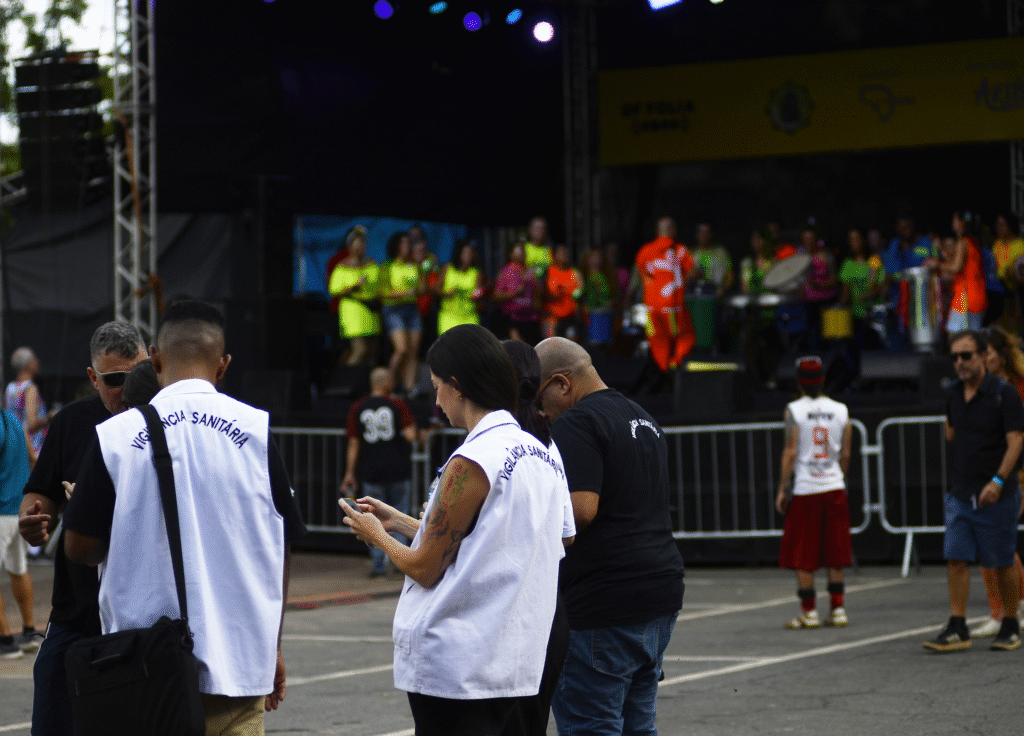 Vigilância Sanitária do DF Apreende Mais de 1.200 Produtos Irregulares Durante o Carnaval 2026