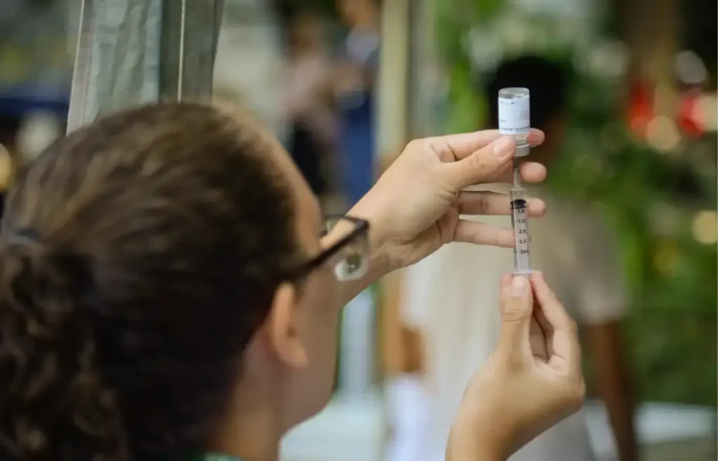 Aumento de Casos de SRAG no Brasil: Vacinação é Essencial para a Proteção