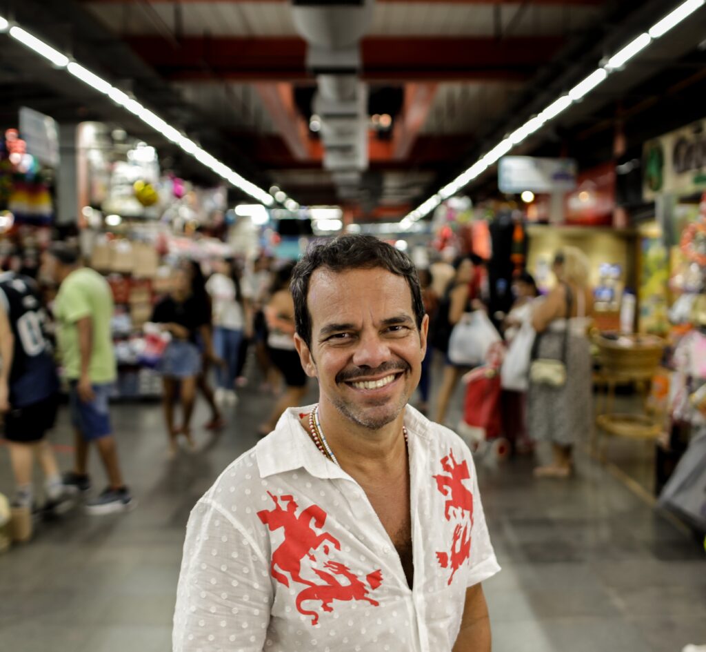 Avolta de Marcelo Moutinho ao Conto: ‘Gentinha’ Aborda a Memória do Cotidiano Carioca Avolta de Marcelo Moutinho ao Conto: 'Gentinha' Aborda a Memória do Cotidiano Carioca