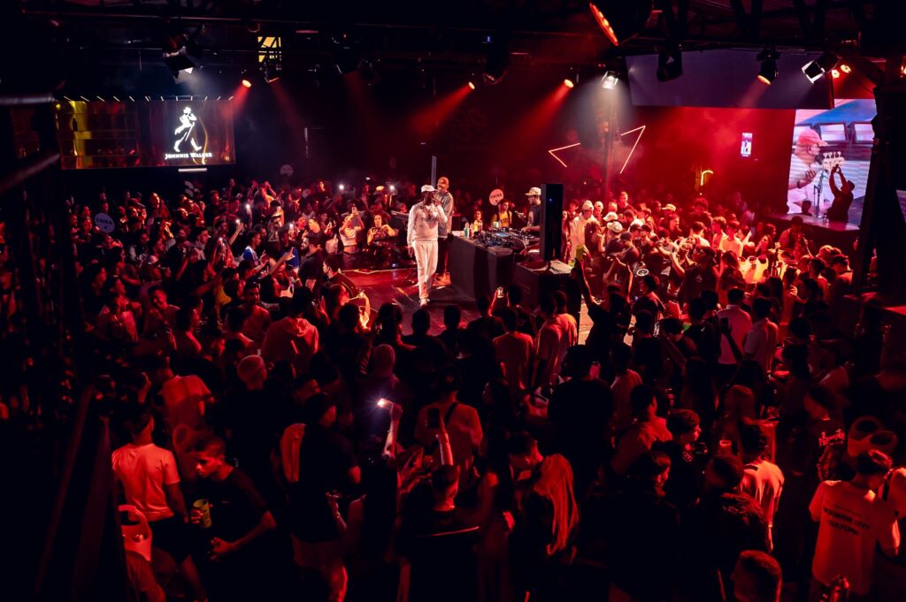 Benzadeus Agita o Complexo Fora do Eixo com Pagode Raiz e Surpresas