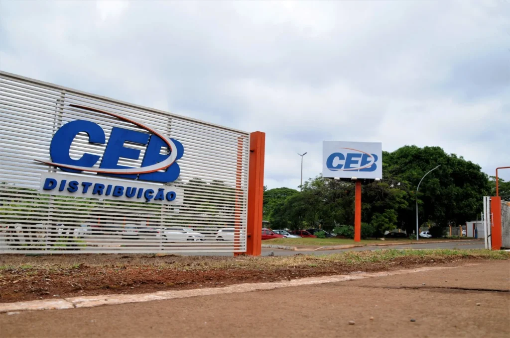 CEB IPes tem Novo Presidente Após Modernização da Iluminação Pública do DF