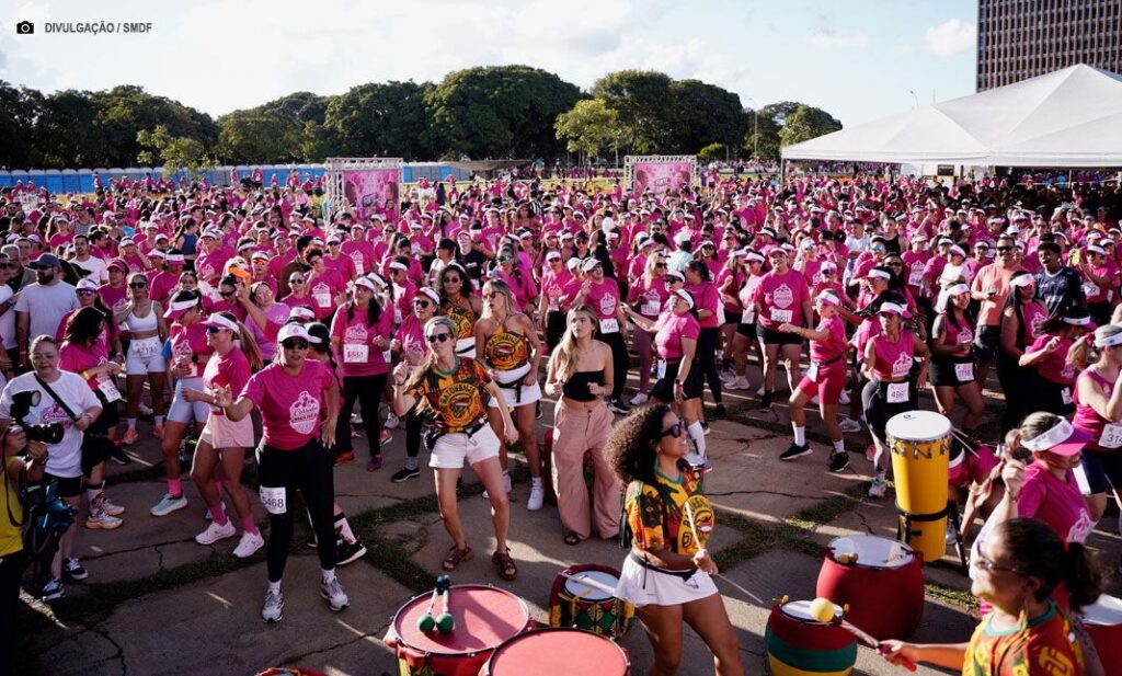 Corrida Circuito da Mulher Reúne Mais de 8,7 Mil Mulheres em Brasília Corrida Circuito da Mulher Reúne Mais de 8,7 Mil Mulheres em Brasília