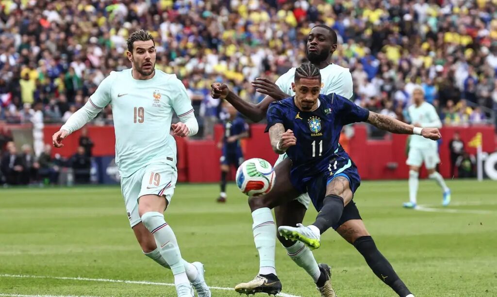 Desconvocações Impactam Seleção Brasileira: Raphinha e Wesley Fora do Amistoso