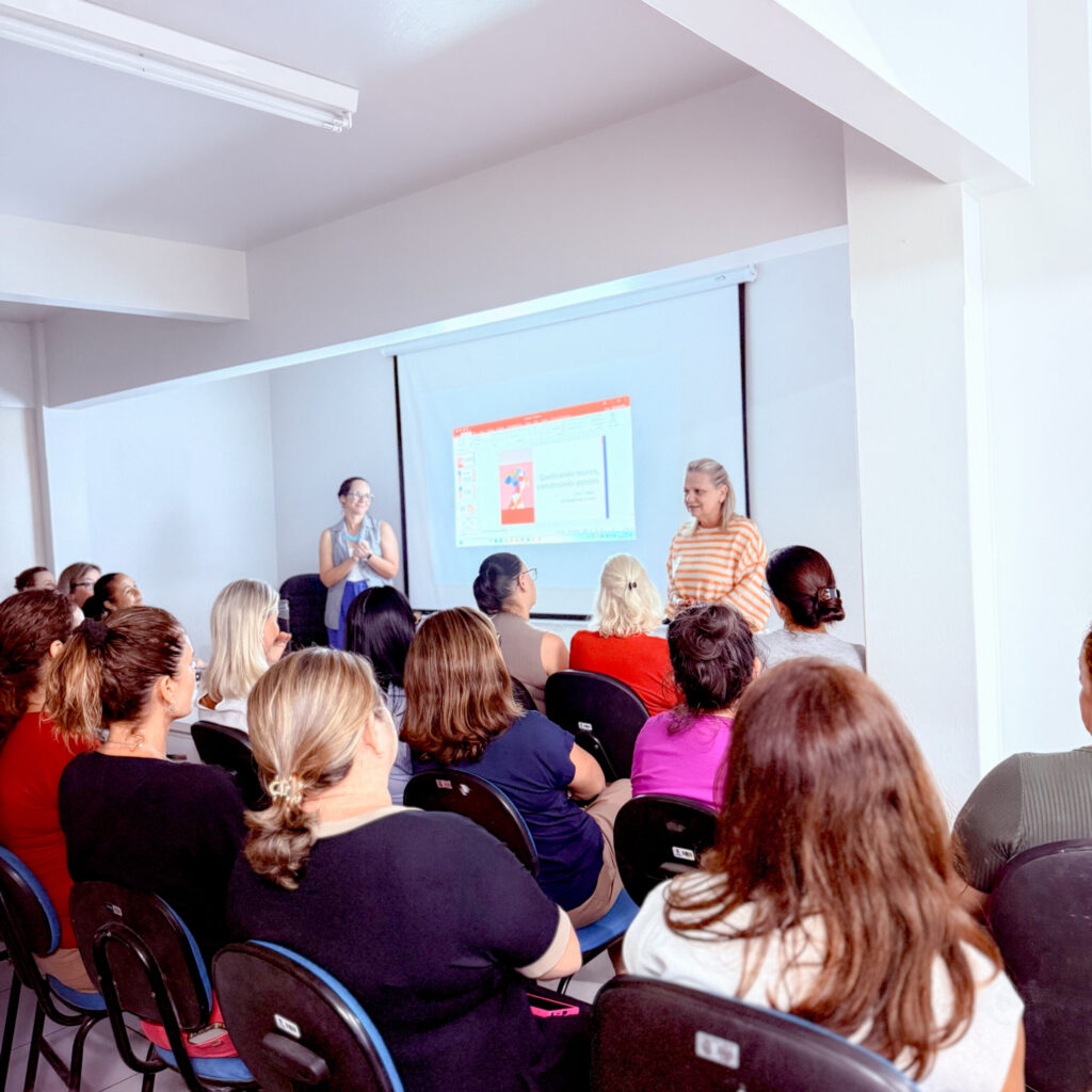 Empoderamento Feminino: Educação Comemora Dia Internacional da Mulher com Palestra Inspiradora