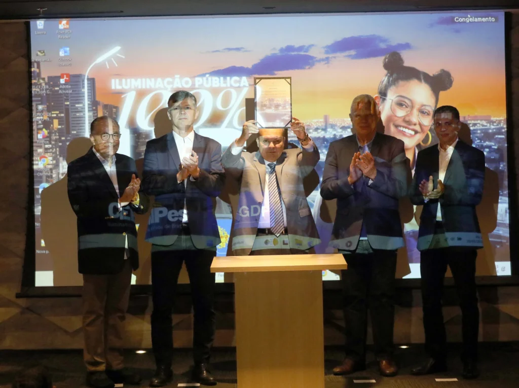 GDF Conclui Troca de Iluminação por 100% LED e Expande Projeto em Novas Regiões GDF Conclui Troca de Iluminação por 100% LED e Expande Projeto em Novas Regiões