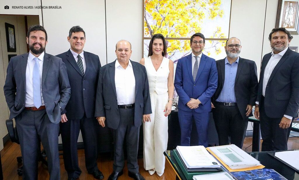 GDF Lança Mestrado para Servidores com UnB e FAPDF: Nova Era de Inovação