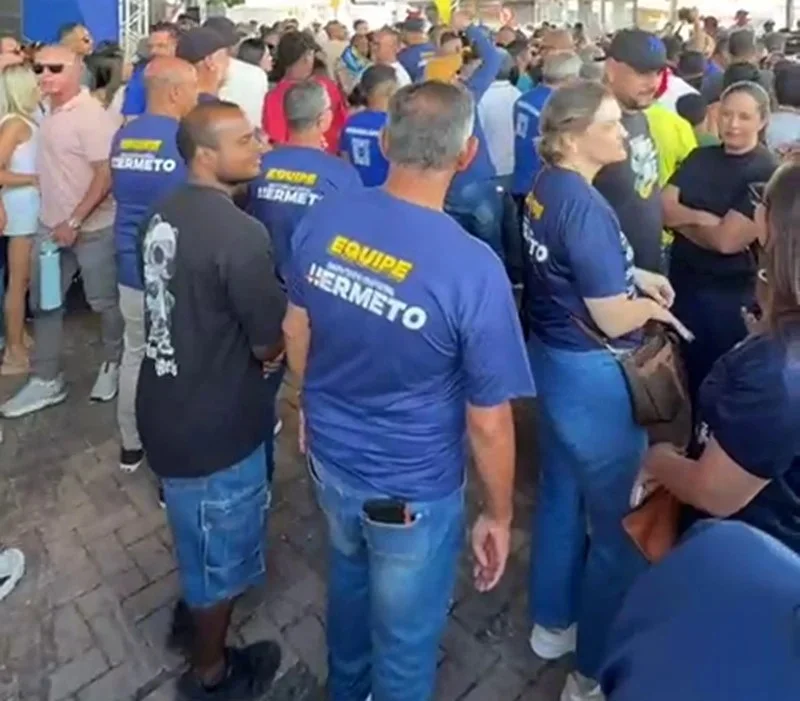 Hostilidade a Arruda Marca Costelão em Ceilândia: Conflito Político à Vista Hostilidade a Arruda Marca Costelão em Ceilândia: Conflito Político à Vista