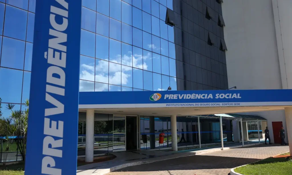 INSS Interrompe Novos Empréstimos do C6 Consig para Aposentados